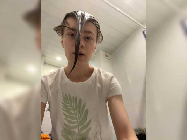 18YoungPussy18 live cam on BongaCams