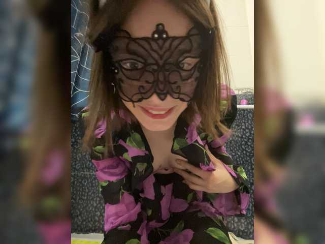 18YoungPussy18 live cam on BongaCams
