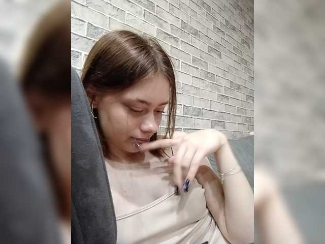 18YoungPussy18 live cam on BongaCams
