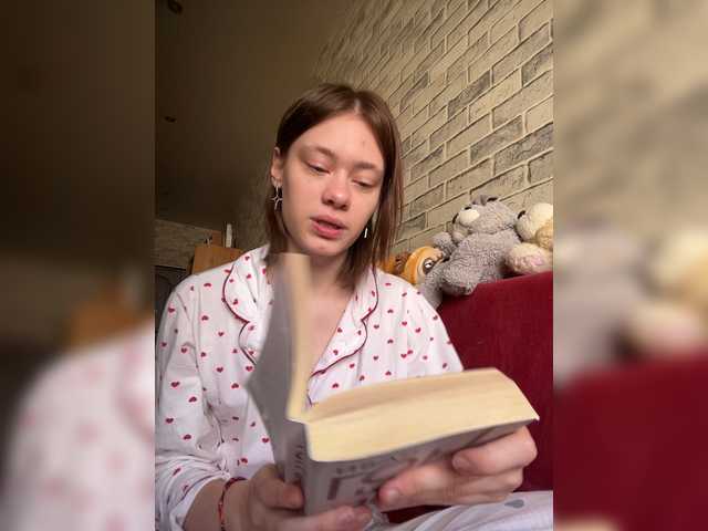 18YoungPussy18 live cam on BongaCams