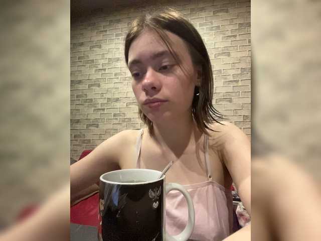 18YoungPussy18 live cam on BongaCams