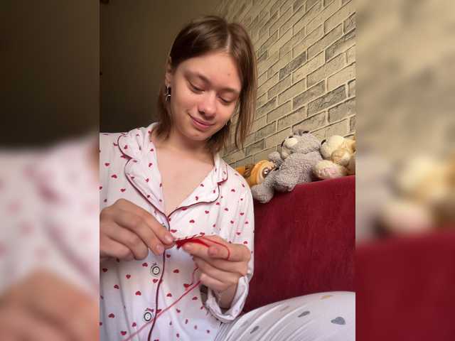 18YoungPussy18 live cam on BongaCams