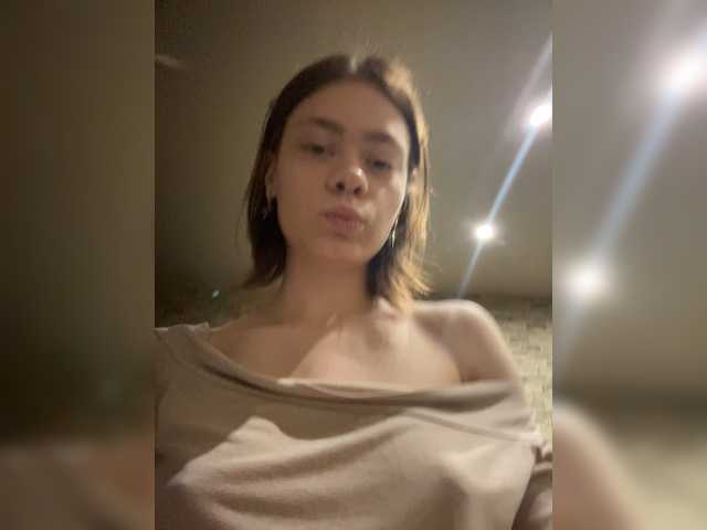 18YoungPussy18 live cam on BongaCams
