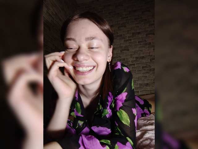 18YoungPussy18 live cam on BongaCams
