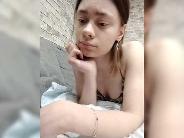 18YoungPussy18 live cam on BongaCams