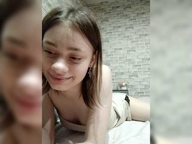 18YoungPussy18 live cam on BongaCams