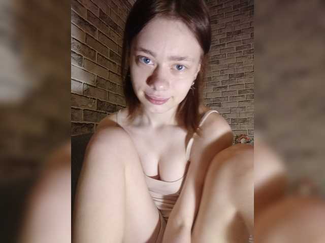 18YoungPussy18 live cam on BongaCams