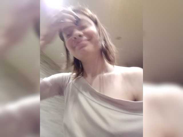 18YoungPussy18 live cam on BongaCams