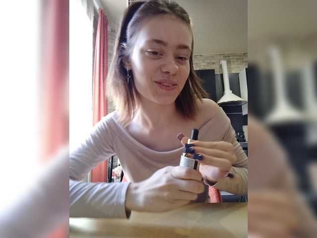 18YoungPussy18 live cam on BongaCams