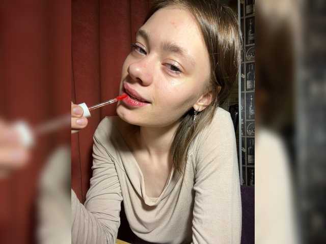 18YoungPussy18 live cam on BongaCams