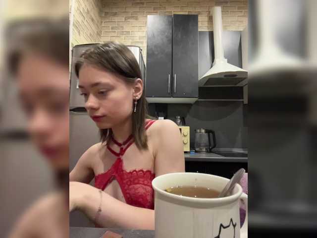 18YoungPussy18 live cam on BongaCams
