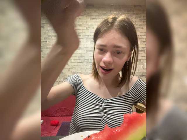 18YoungPussy18 live cam on BongaCams