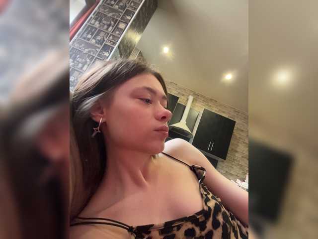 Live трансляция 18YoungPussy18 - slutnetki.online