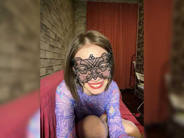 18YoungPussy18 live cam on BongaCams