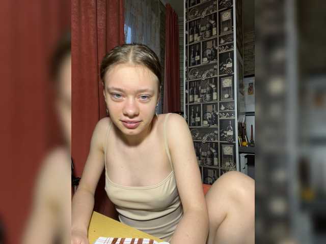 18YoungPussy18 live cam on BongaCams