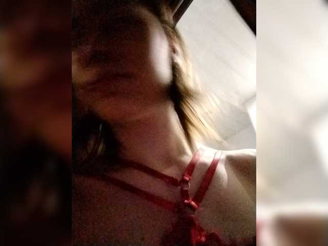 18YoungPussy18 live cam on BongaCams