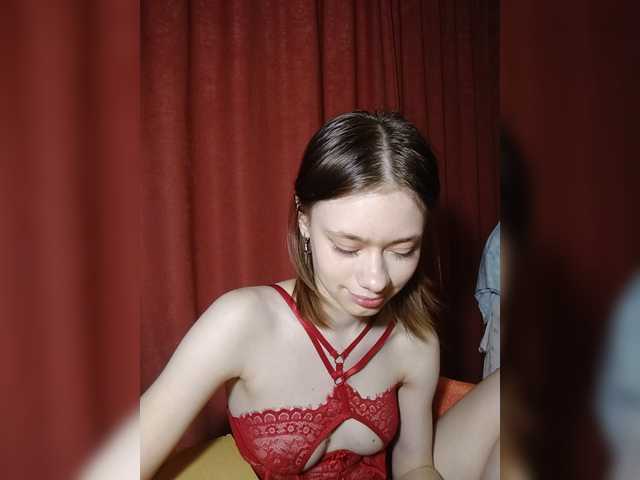 18YoungPussy18 live cam on BongaCams