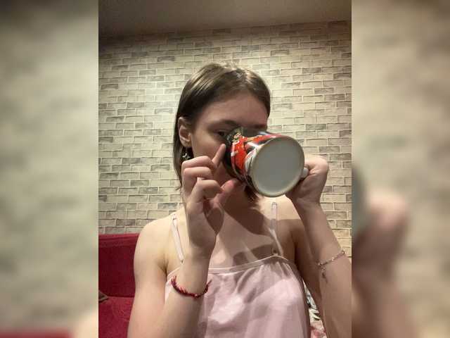 18YoungPussy18 live cam on BongaCams
