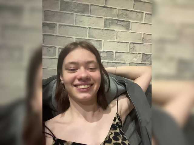 18YoungPussy18 live cam on BongaCams