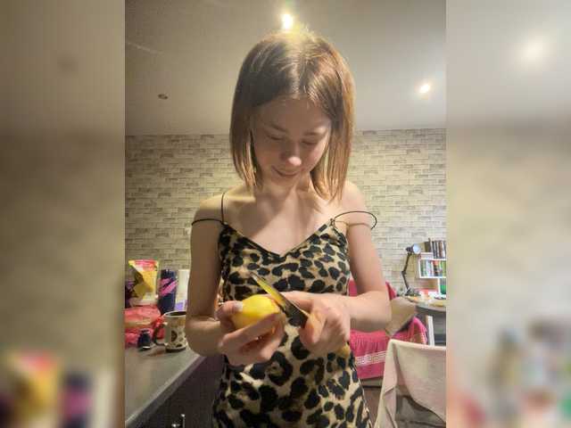 18YoungPussy18 live cam on BongaCams