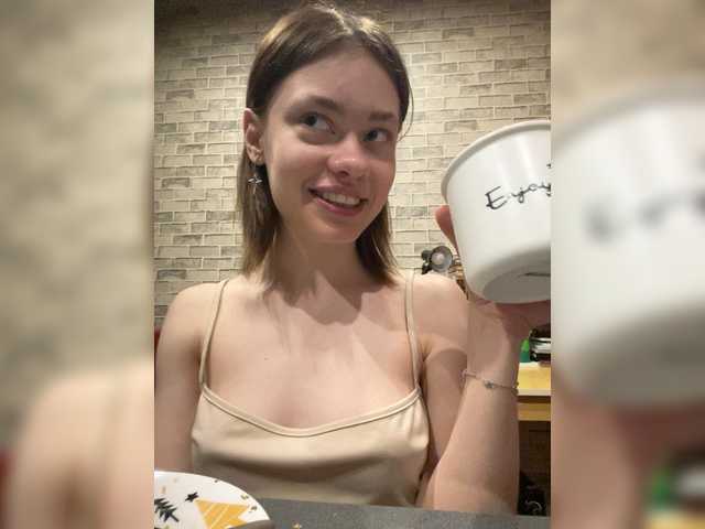 модель 18YoungPussy18