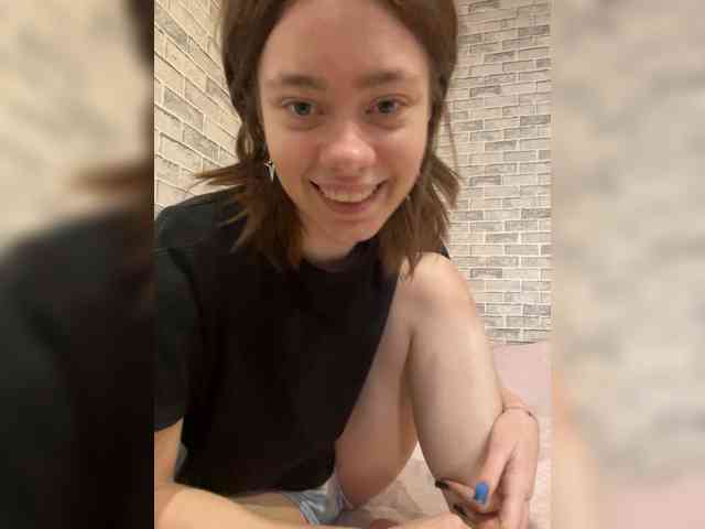 18YoungPussy18 webcam