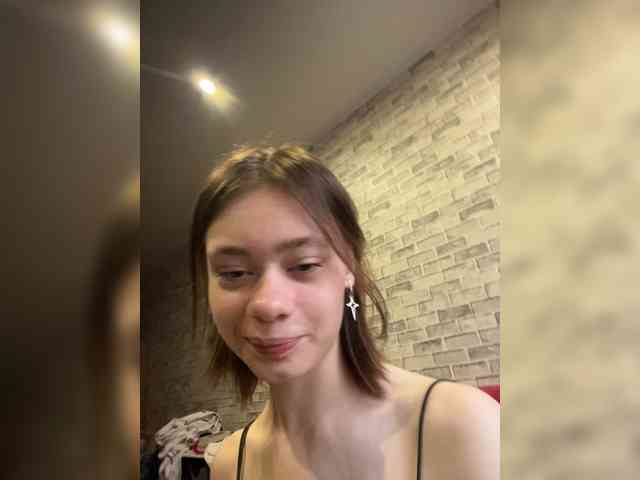 18YoungPussy18 webcam