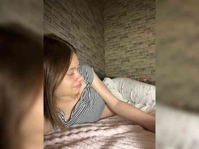 18YoungPussy18 webcam