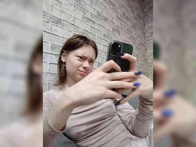 Модель: 18YoungPussy18