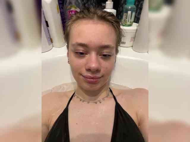 Модель: 18YoungPussy18