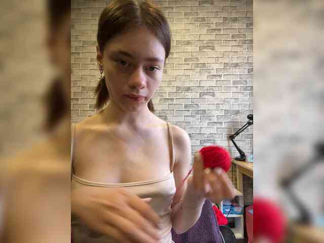 18YoungPussy18 webcam