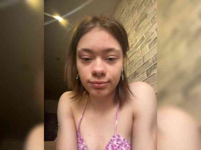 18YoungPussy18 Sex Cam Show