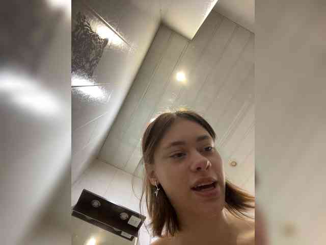 18YoungPussy18 webcam