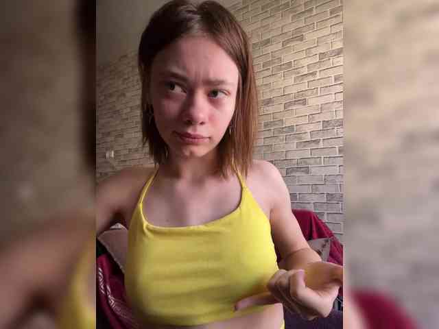 18YoungPussy18 webcam