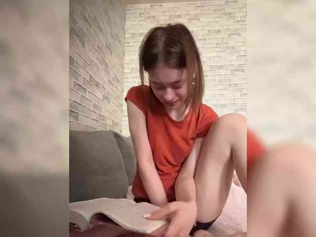 18YoungPussy18 webcam
