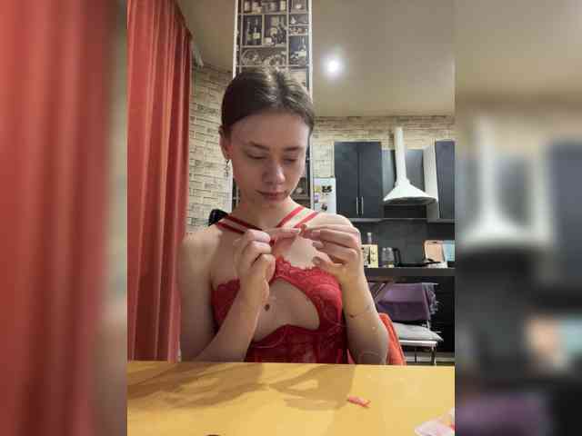18YoungPussy18 webcam
