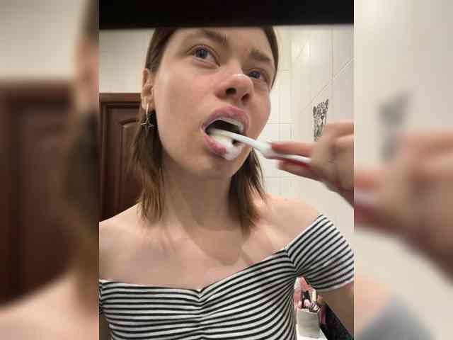 Модель: 18YoungPussy18