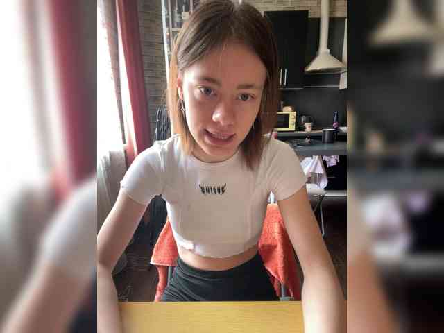 18YoungPussy18 webcam