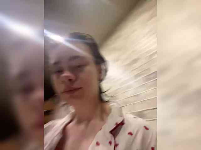 18YoungPussy18 Sex Cam Show