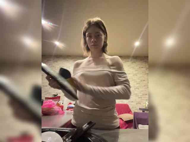 18YoungPussy18 webcam