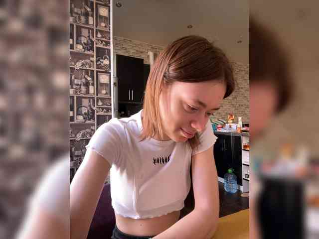 18YoungPussy18 webcam