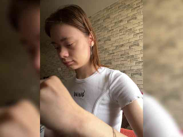 18YoungPussy18 webcam