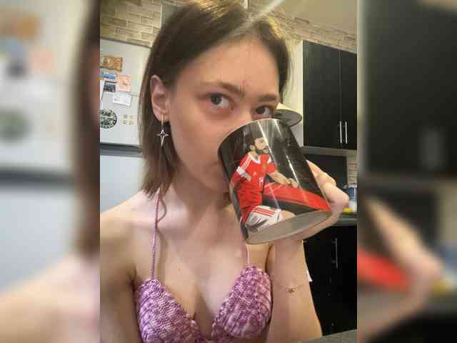 18YoungPussy18 Sex Cam Show