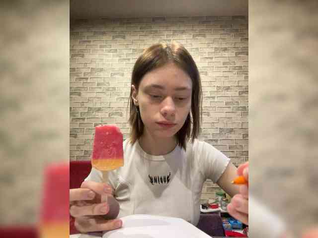 Модель: 18YoungPussy18