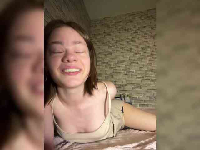 18YoungPussy18 webcam