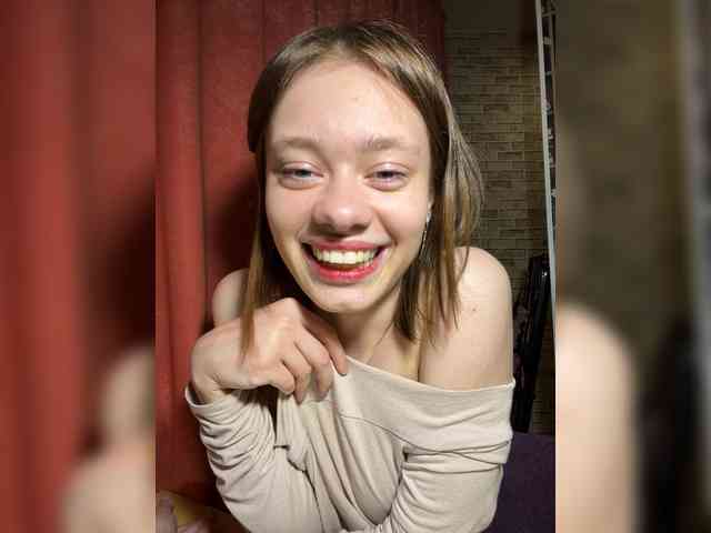 18YoungPussy18 webcam