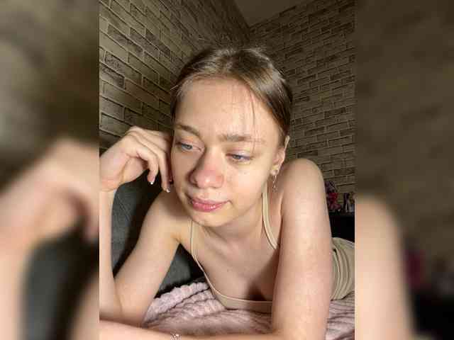18YoungPussy18 webcam