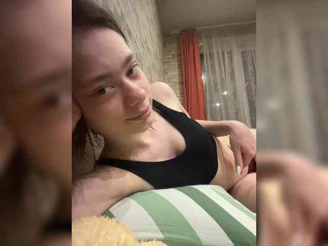 18YoungPussy18 Sex Cam Show