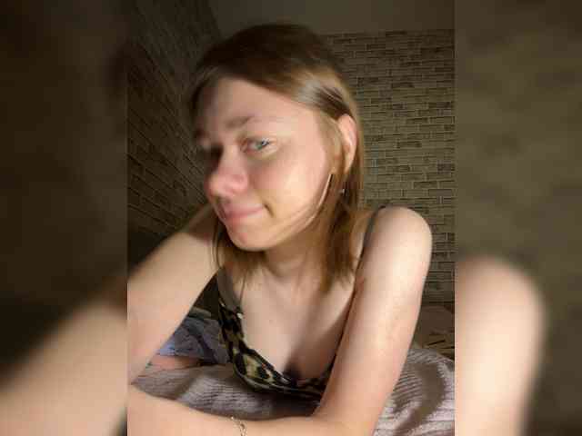18YoungPussy18 webcam