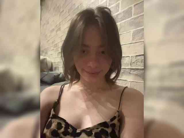 18YoungPussy18 Sex Cam Show